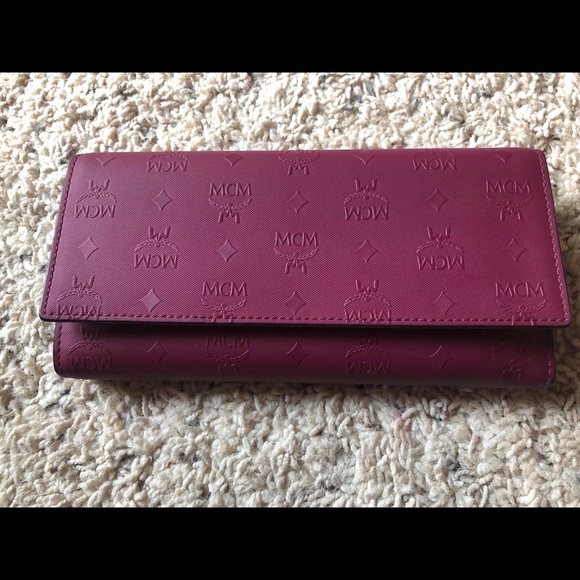 Authentic MCM Wallet - Picture 2 of 7